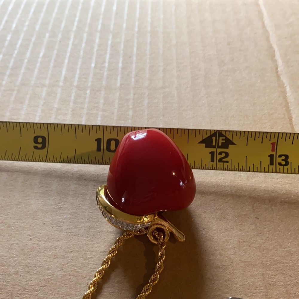 Vintage KJL Kenneth Jay Lane RED Apple necklace AND matching clip earrings - Picture 10 of 16